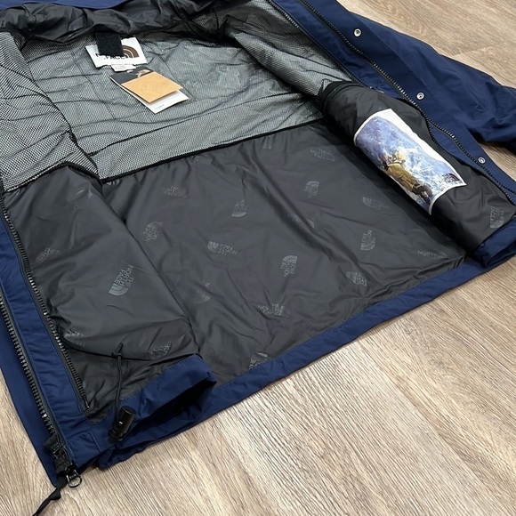 The North Face Blue and Black Jacket - Picture 7 of 13